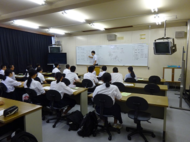 武生高等学校校内画像
